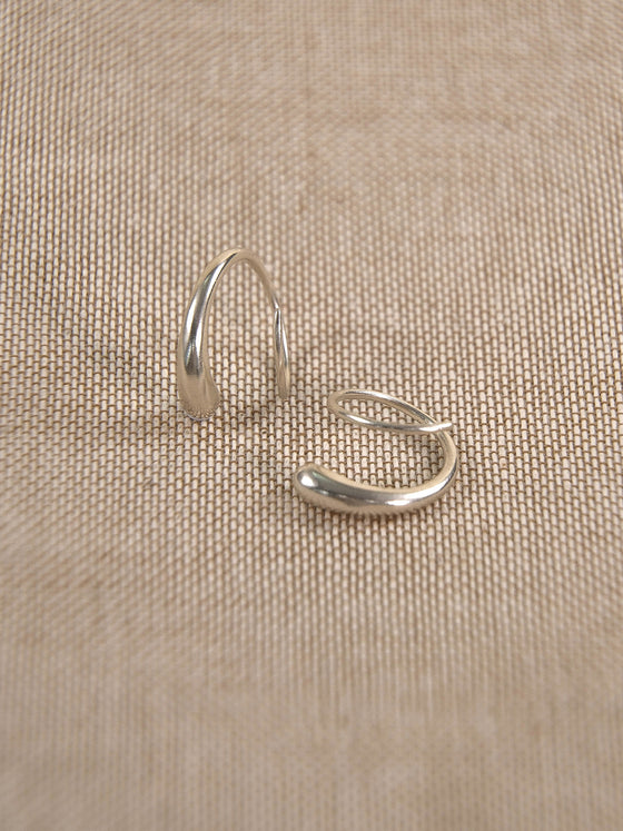 Fluidic Curve Handmade Earrings